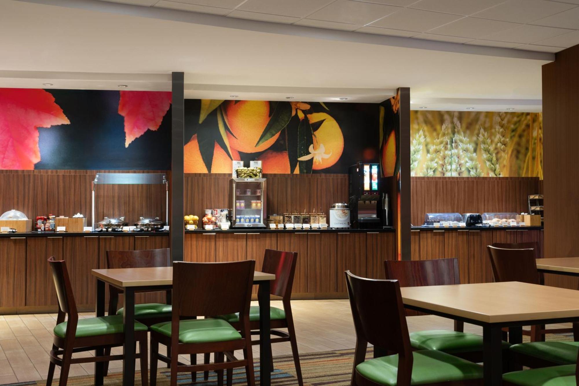 Fairfield Inn & Suites By Marriott London Exterior photo